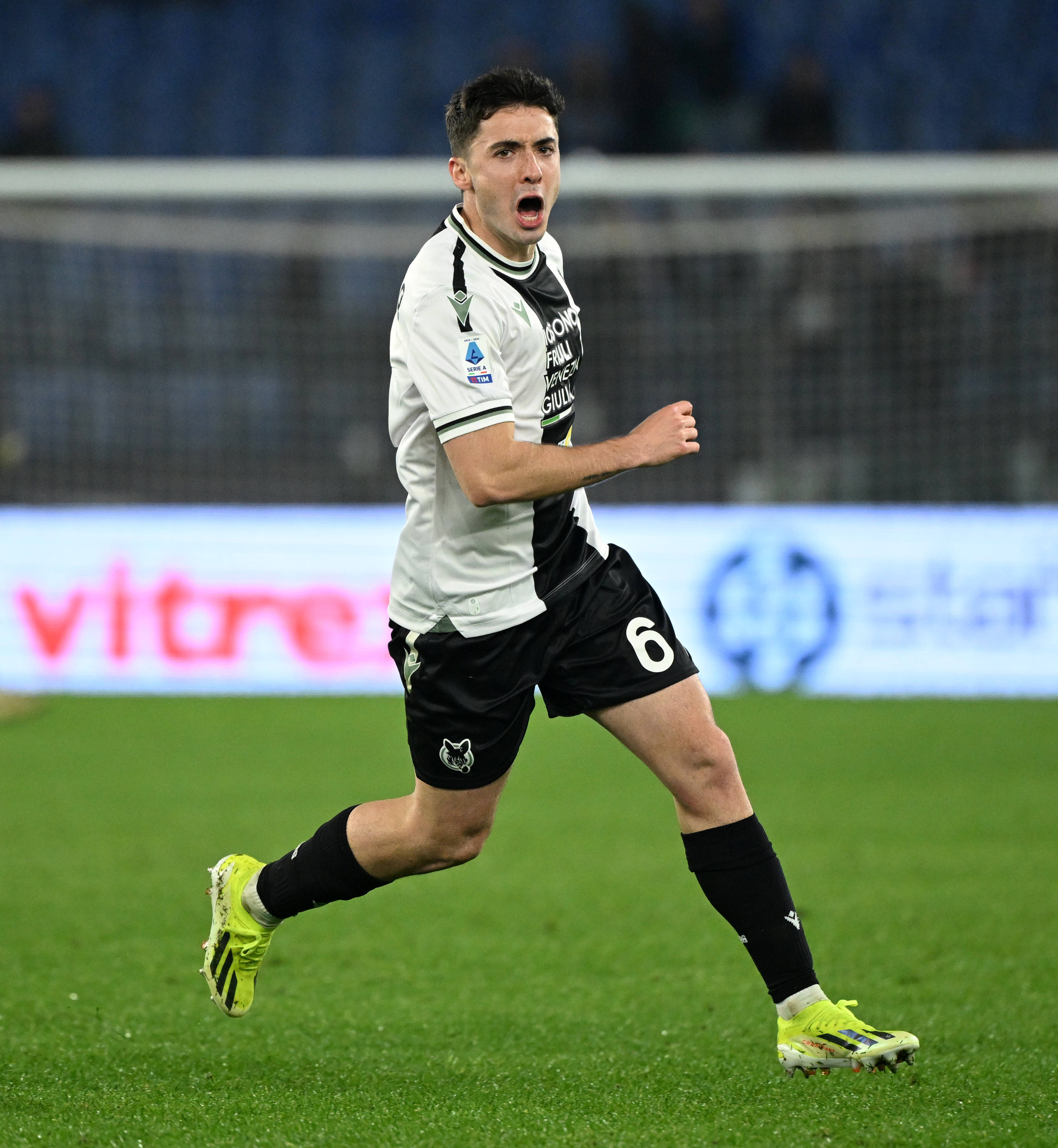 开云官网-维罗纳客场击败乌迪内斯,取得关键胜利的简单介绍