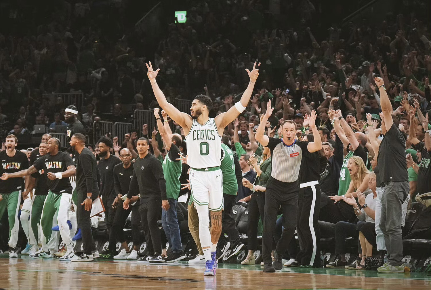 开云体育入口-凯尔特人获得大胜,稳坐东部第一!