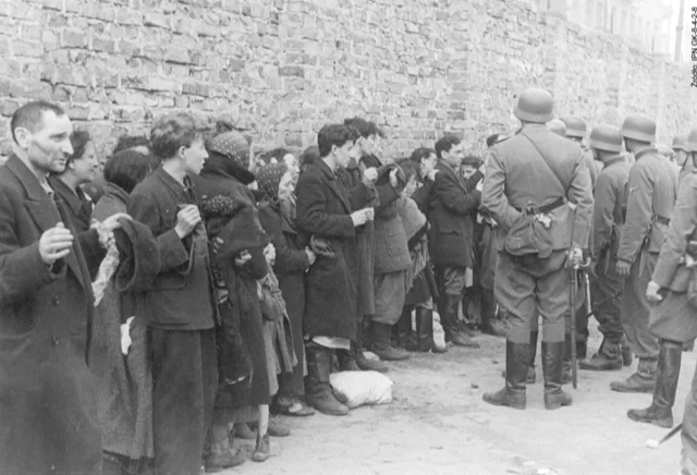 华沙大战罗兹，两队战平收场的简单介绍