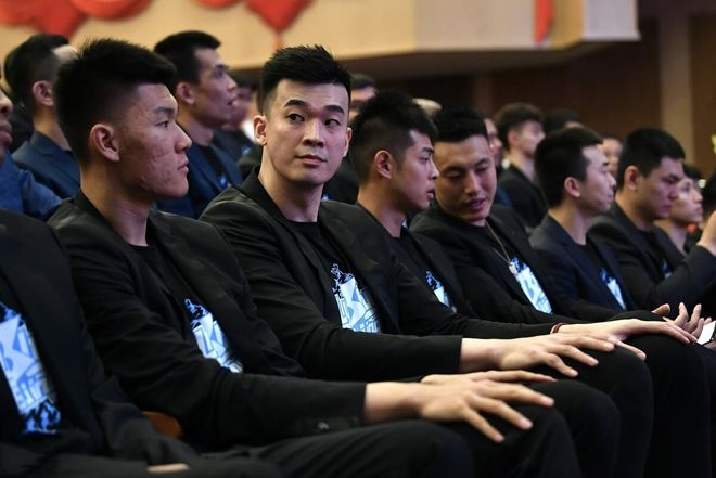 各路豪强争相夺冠,竞争日益激烈的简单介绍 各路豪强争相夺冠,竞争日益激烈的简单介绍