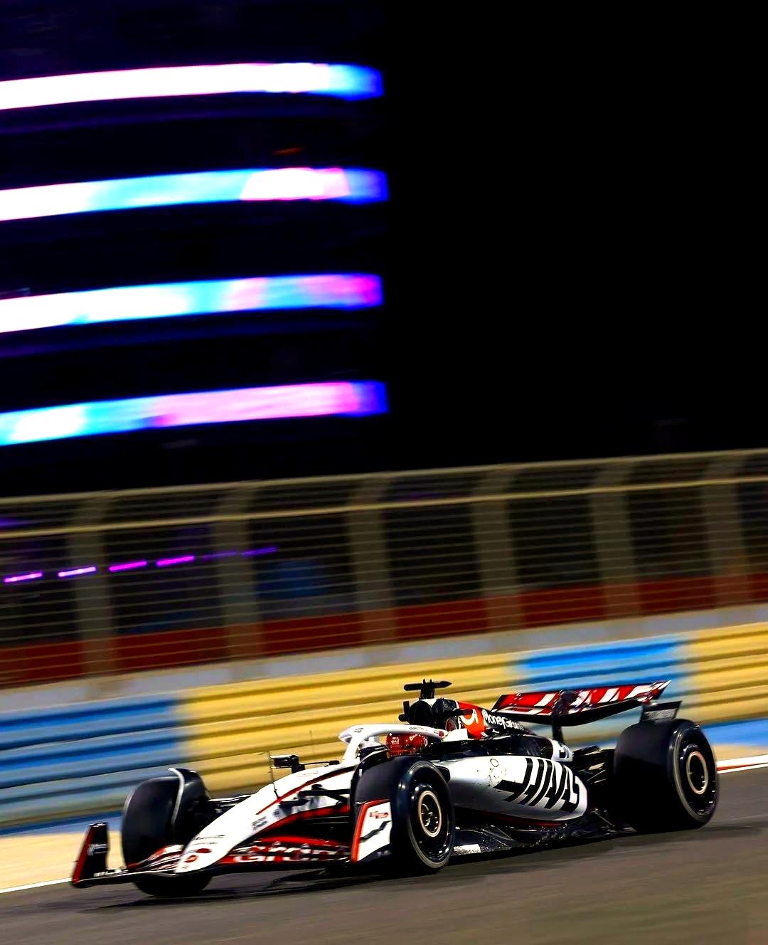 开云体育官网-迈凯伦逆转哈斯车队，皮亚斯特里惊艳四座