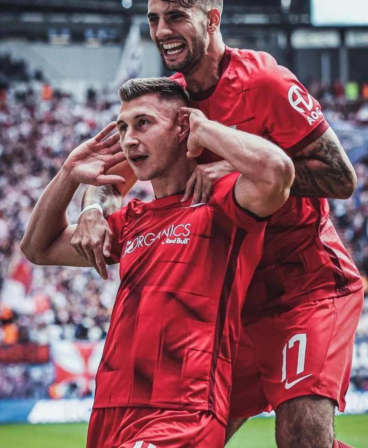 拜仁逆转莱比锡红牛,马丁内利关键制胜 拜仁逆转莱比锡红牛,马丁内利关键制胜