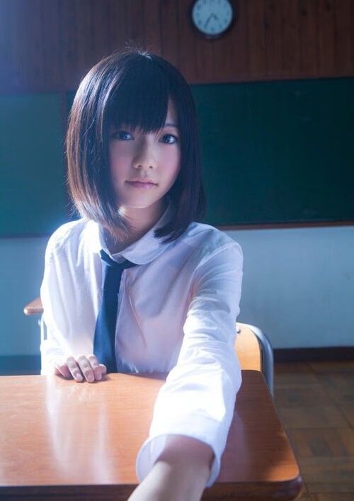 开云体育登录-凯塞多天神下凡！佛罗伦萨鏖战突围喀麦隆铁壁