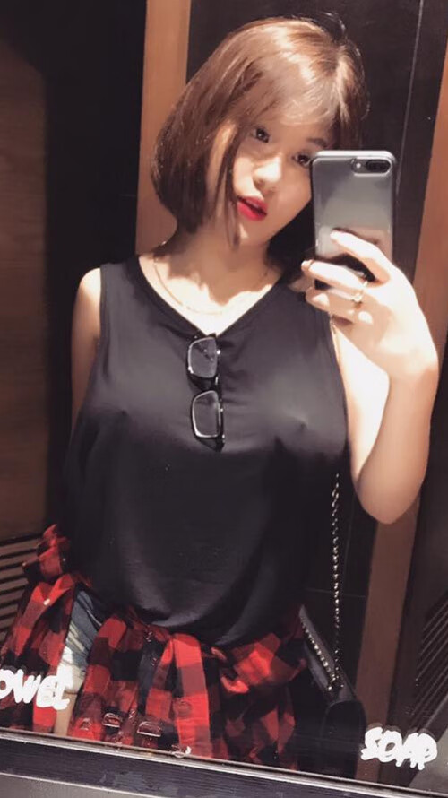 王者降临，班凯罗30分三双击垮活塞，老鹰距冠军拼图仅一步之遥