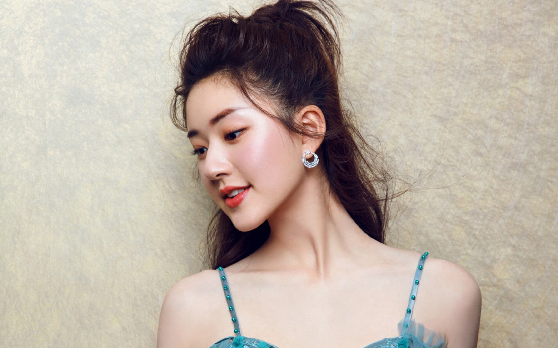 当国家博弈遇见个人英雄主义，斩落与接管的双重变奏